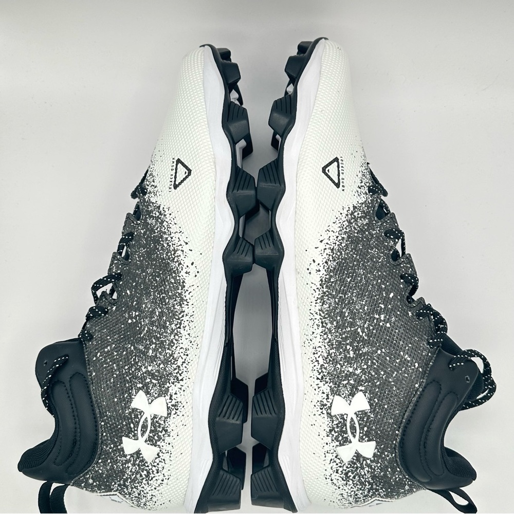 Men’s Under Armour Spotlight Franchise 2.0 3025083-001 Black Football Cleats 16 - Picture 7 of 11